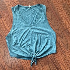 Lululemon crop tank